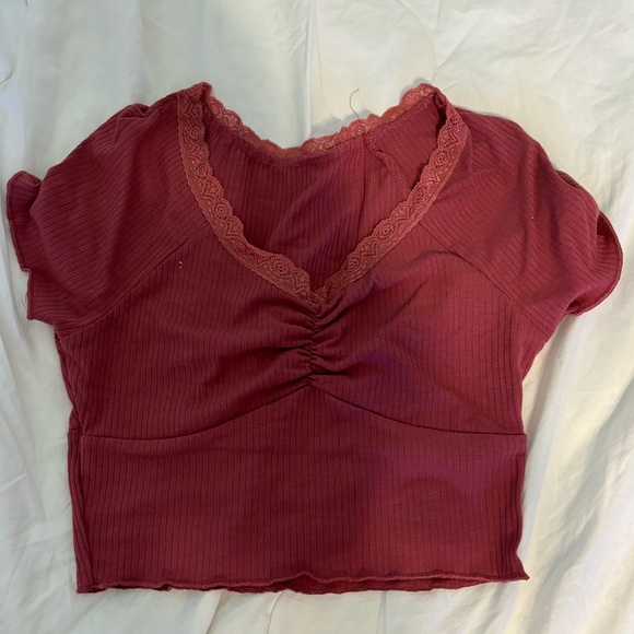 Red crop top with lace - Picture 1 of 2